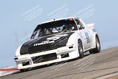 media/Oct-26-2025-CalClub SCCA (Sun) [[8ce1e69566]]/Group 2/Grapevine/